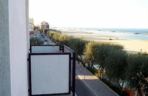 Hotel Sacramora Rimini 3*,
